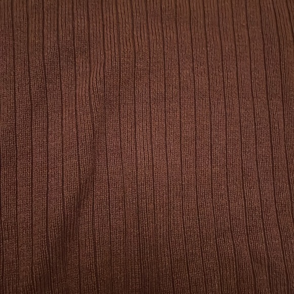 Cute brown baby tee!! Perfect for that fall vibe, but easy to style year around! - Picture 3 of 4